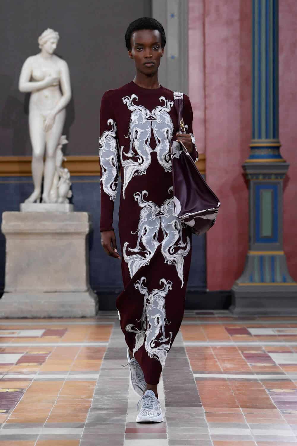 Valentino: Ready-To-Wear SS24 - 10 Magazine